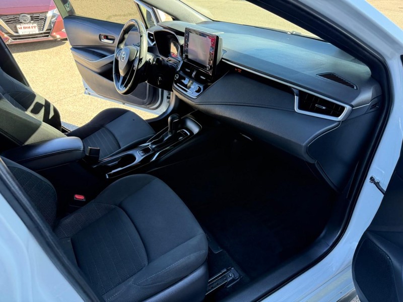 Toyota Corolla Vehicle Image 13