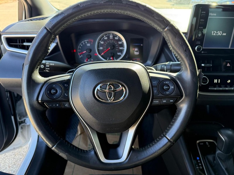 Toyota Corolla Vehicle Image 15