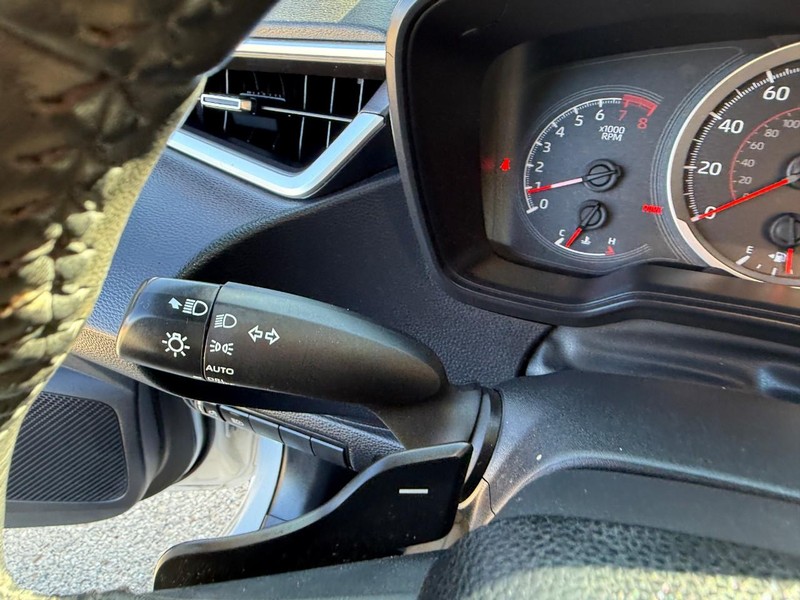 Toyota Corolla Vehicle Image 16