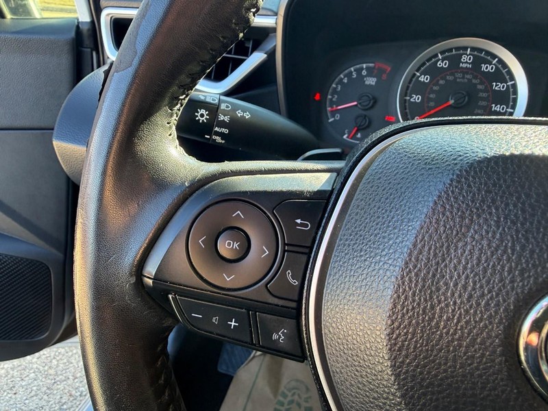 Toyota Corolla Vehicle Image 17