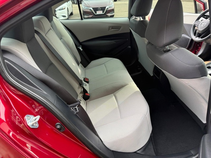 Toyota Corolla Vehicle Image 12