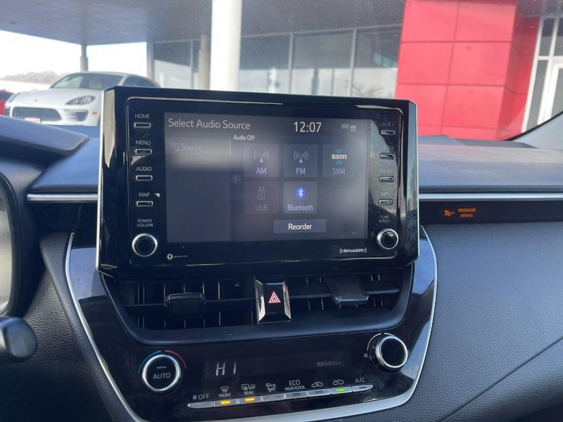 Toyota Corolla Vehicle Image 16