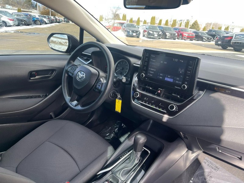 Toyota Corolla Vehicle Image 05