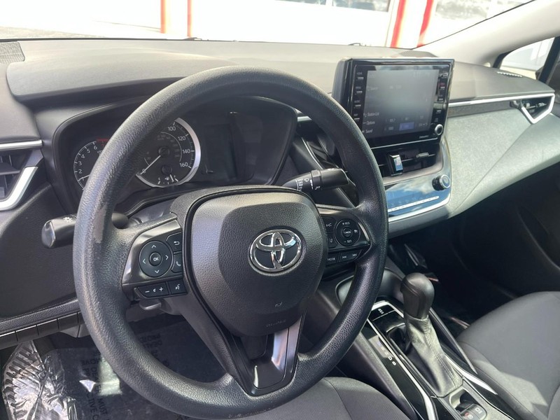 Toyota Corolla Vehicle Image 16