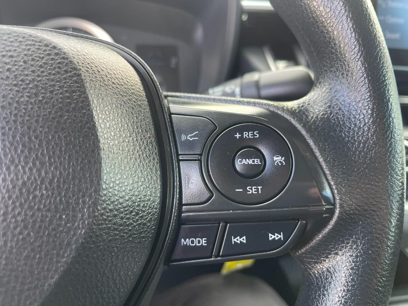 Toyota Corolla Vehicle Image 18