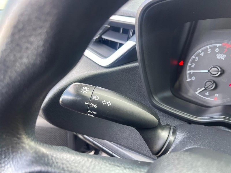 Toyota Corolla Vehicle Image 19