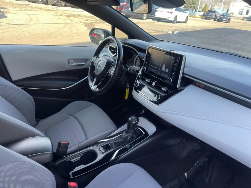 Toyota Corolla Vehicle Image 09