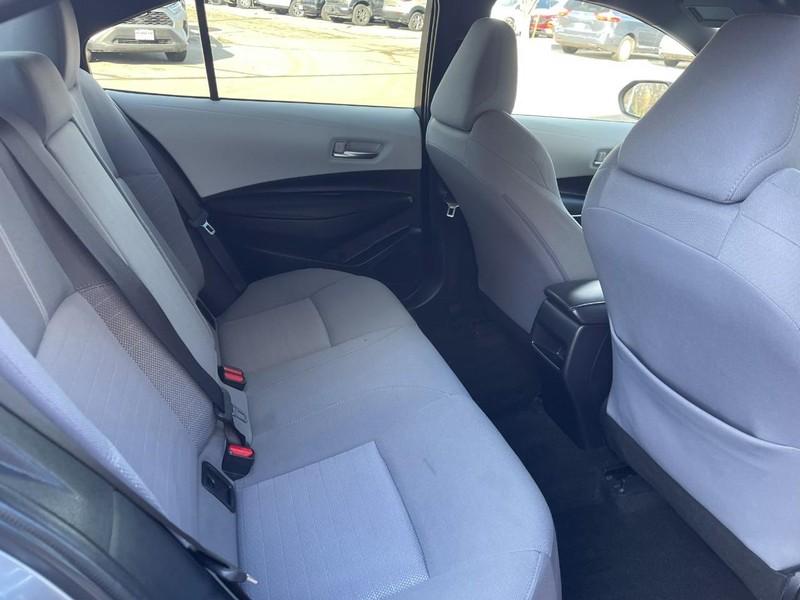 Toyota Corolla Vehicle Image 12