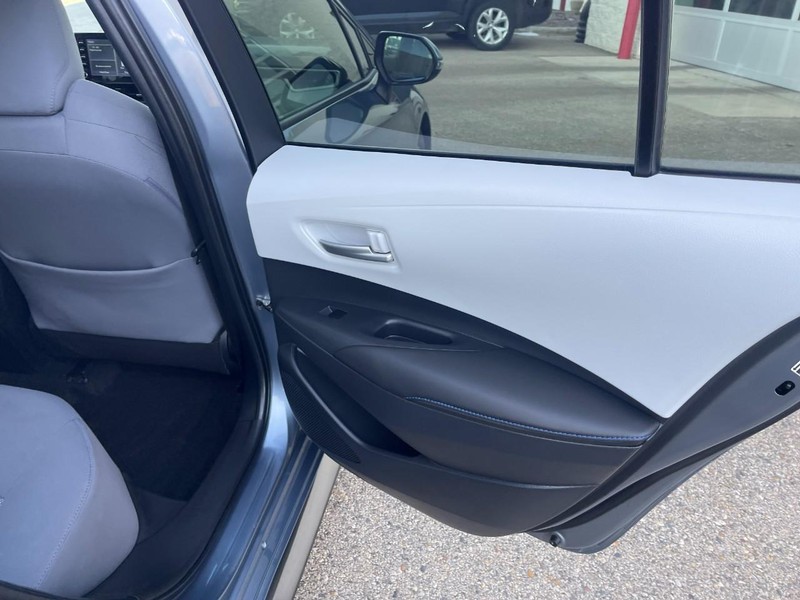 Toyota Corolla Vehicle Image 14