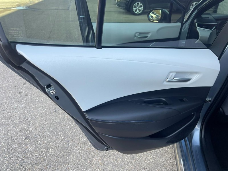 Toyota Corolla Vehicle Image 17