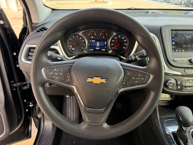 Chevrolet Equinox Vehicle Image 19