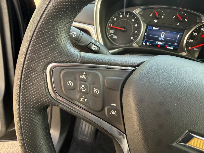 Chevrolet Equinox Vehicle Image 21