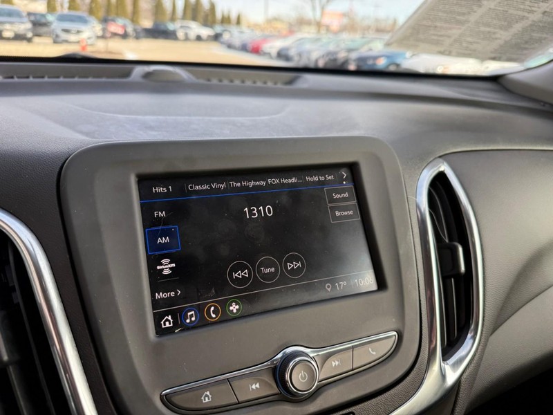 Chevrolet Equinox Vehicle Image 25