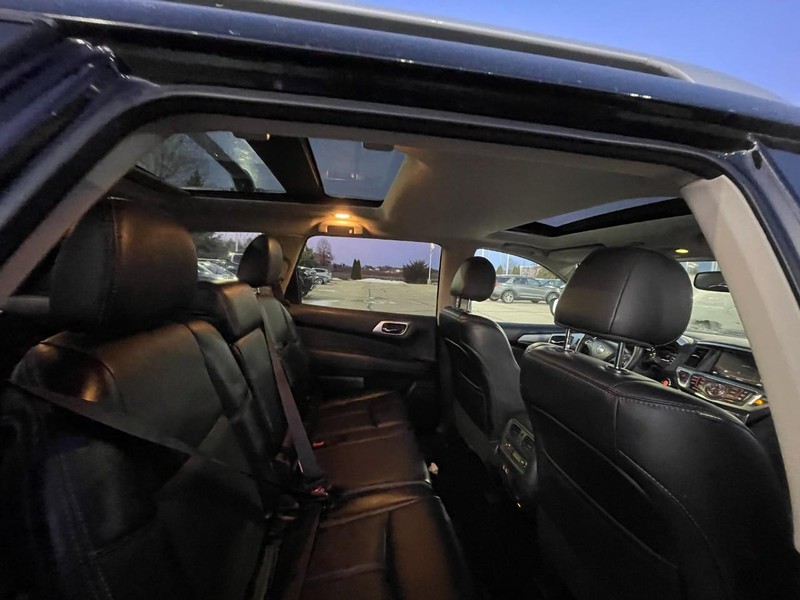 Nissan Pathfinder Vehicle Image 05