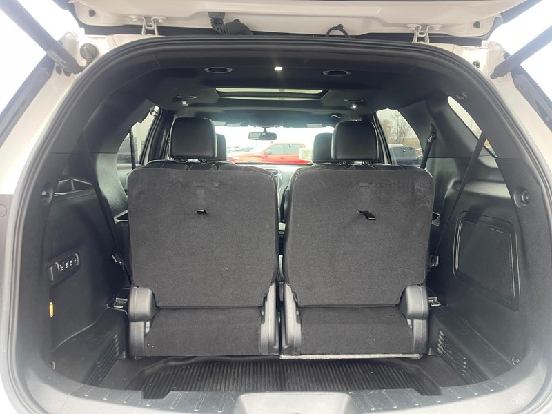 Ford Explorer Vehicle Image 15