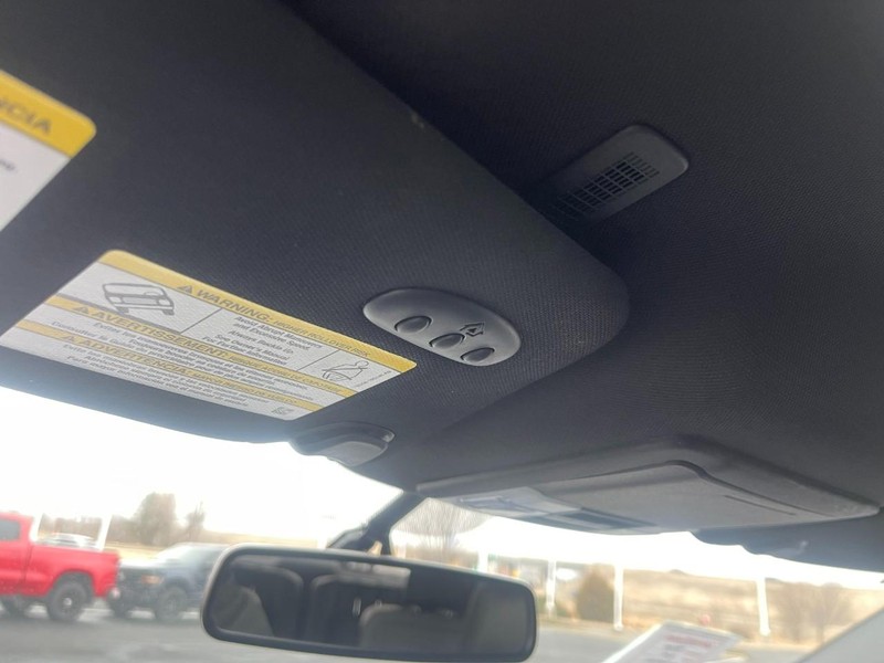 Ford Explorer Vehicle Image 32