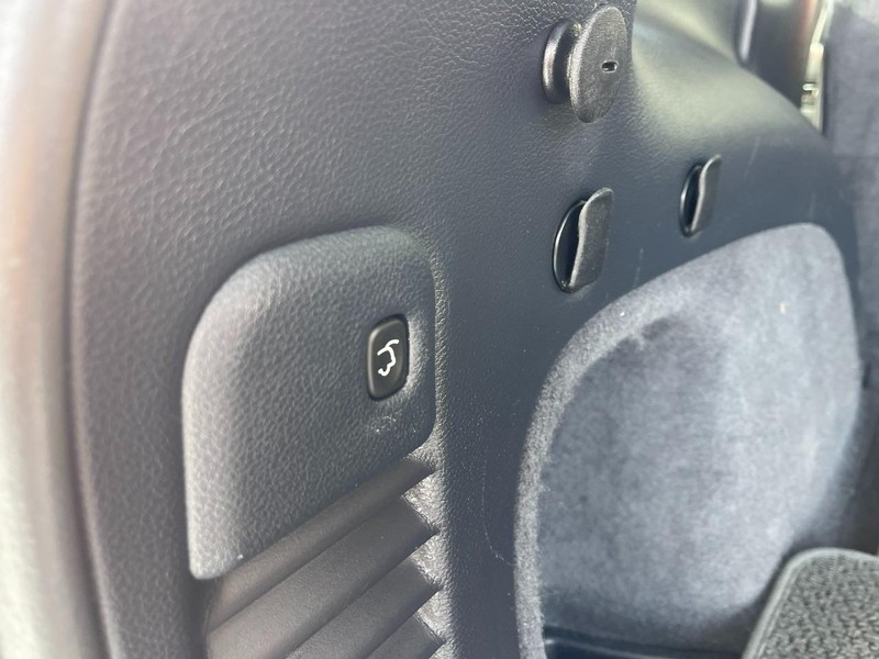 Jeep Grand Cherokee Vehicle Image 16