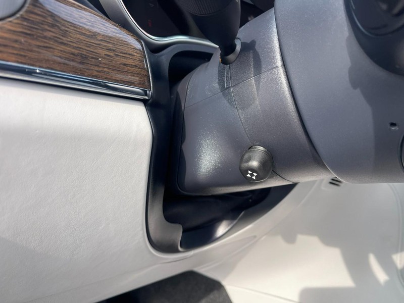 Jeep Grand Cherokee Vehicle Image 25