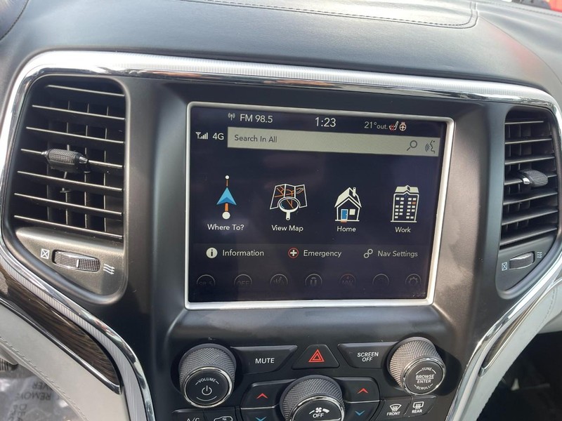 Jeep Grand Cherokee Vehicle Image 34