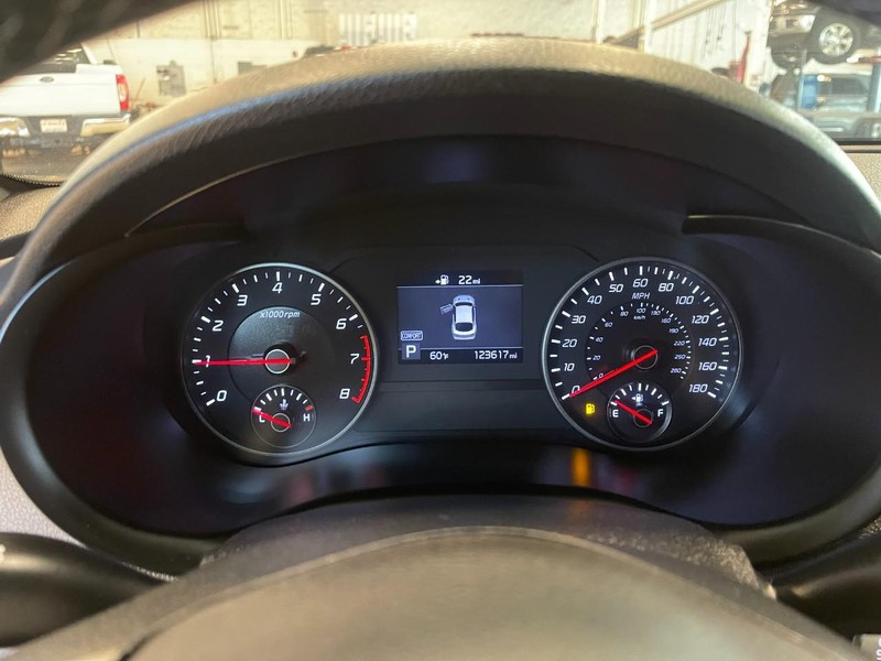 Kia Stinger Vehicle Image 29