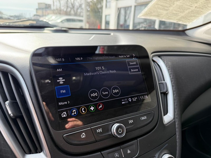 Chevrolet Malibu Vehicle Image 23