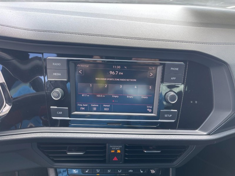 Volkswagen Jetta GLI Vehicle Image 17