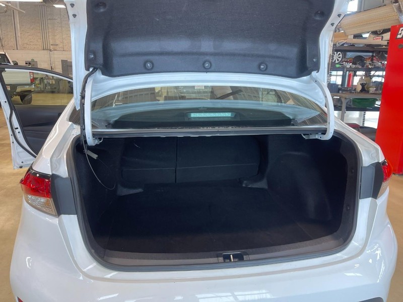 Toyota Corolla Vehicle Image 11