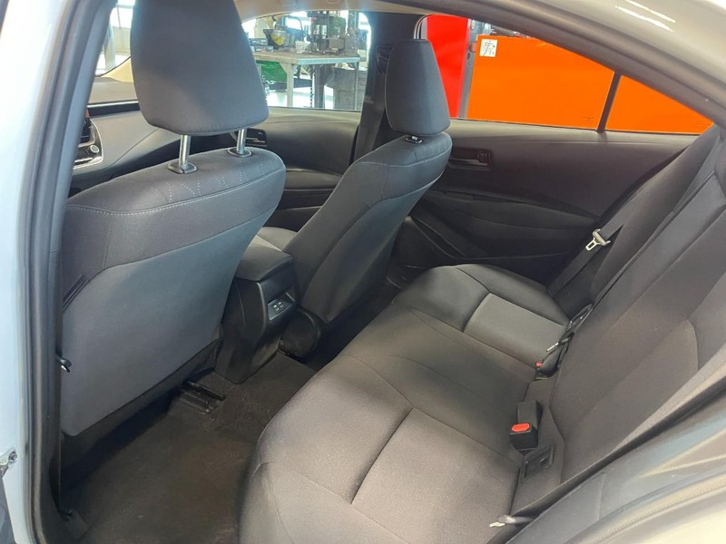 Toyota Corolla Vehicle Image 12