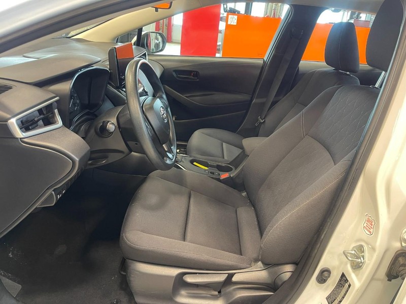 Toyota Corolla Vehicle Image 14