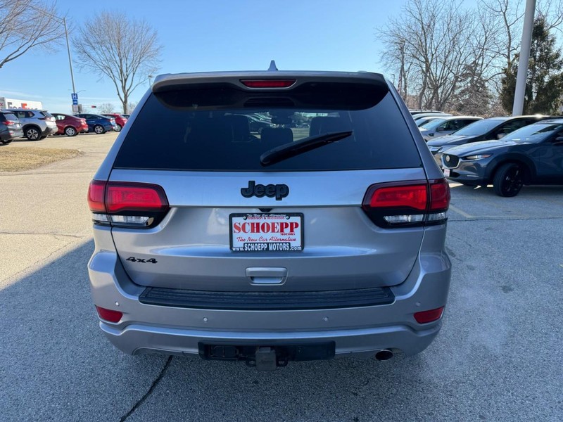 Jeep Grand Cherokee Vehicle Image 06