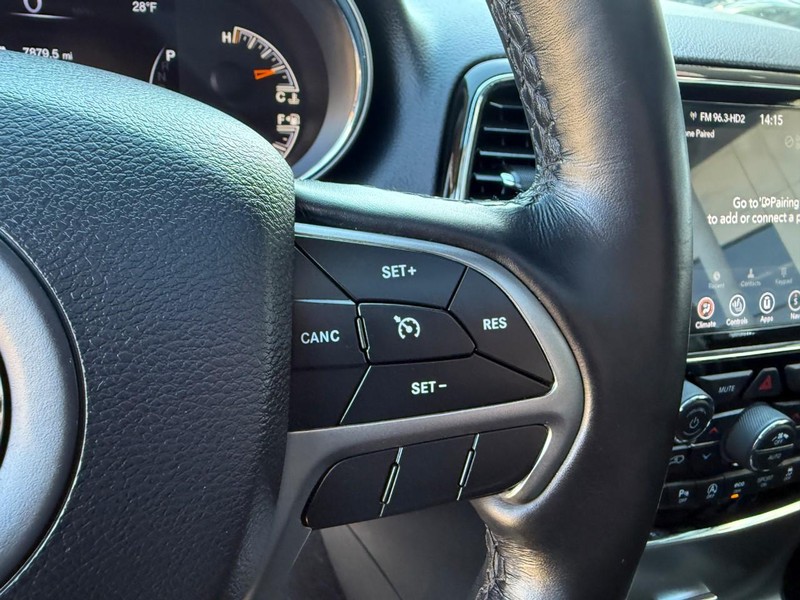 Jeep Grand Cherokee Vehicle Image 25