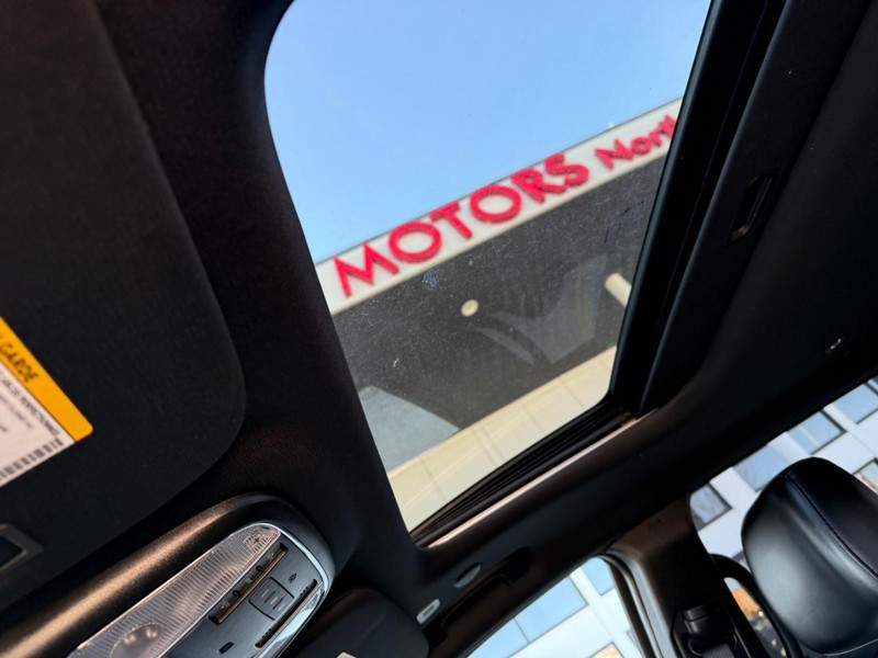 Jeep Grand Cherokee Vehicle Image 36