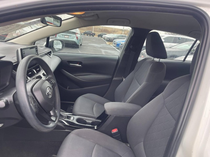 Toyota Corolla Vehicle Image 09