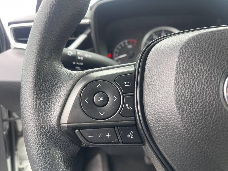 Toyota Corolla Vehicle Image 11