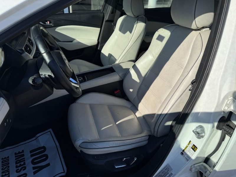 Mazda MAZDA6 Vehicle Image 09