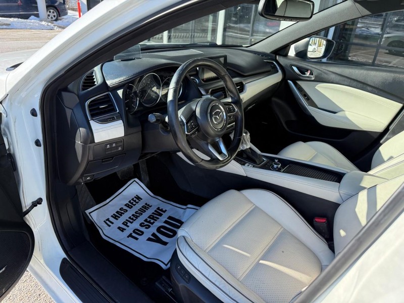 Mazda MAZDA6 Vehicle Image 10