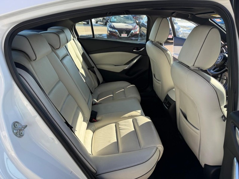 Mazda MAZDA6 Vehicle Image 13