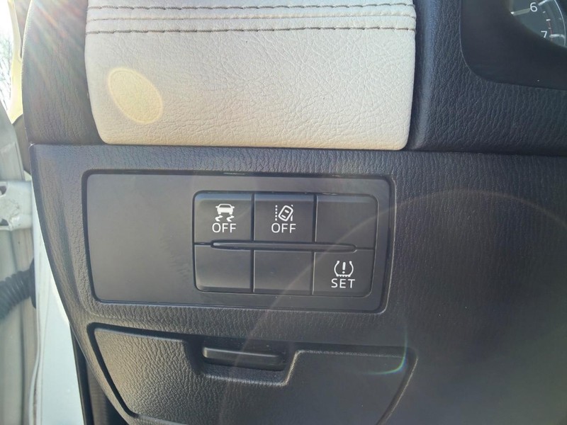 Mazda MAZDA6 Vehicle Image 19