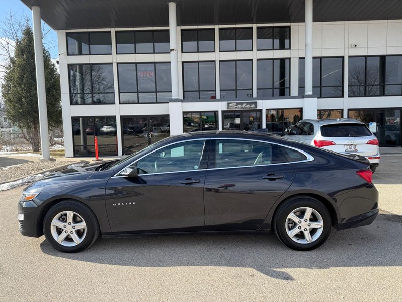 Chevrolet Malibu Vehicle Image 08