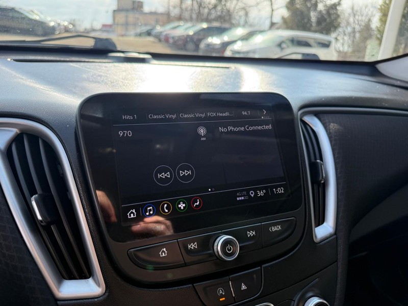 Chevrolet Malibu Vehicle Image 23