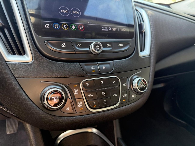 Chevrolet Malibu Vehicle Image 24