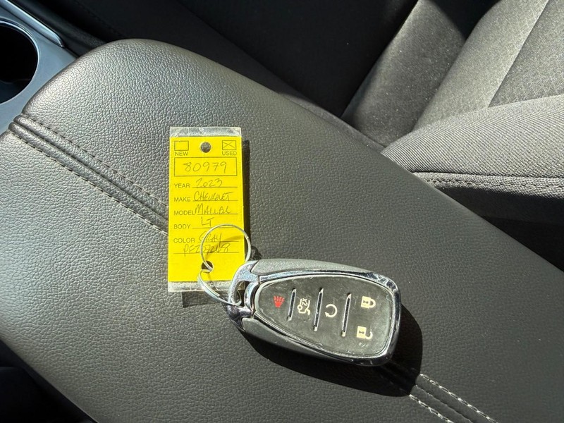 Chevrolet Malibu Vehicle Image 25