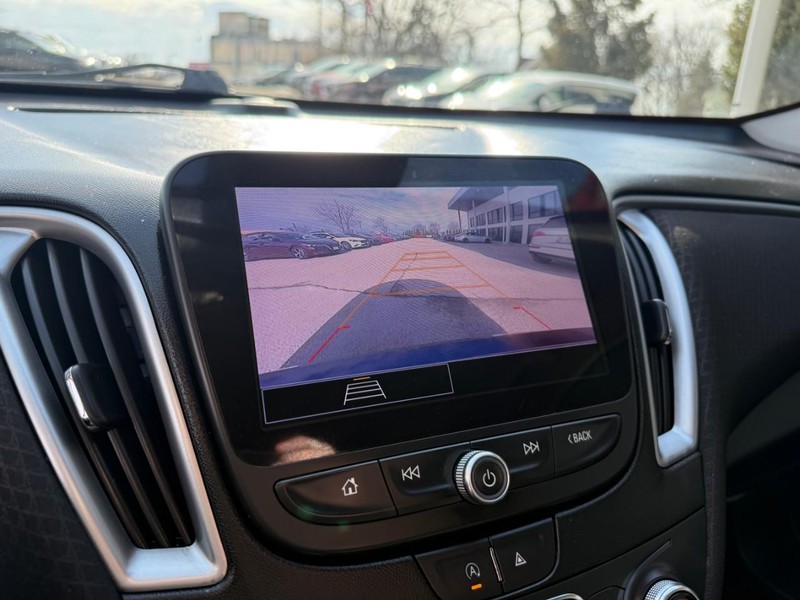 Chevrolet Malibu Vehicle Image 26