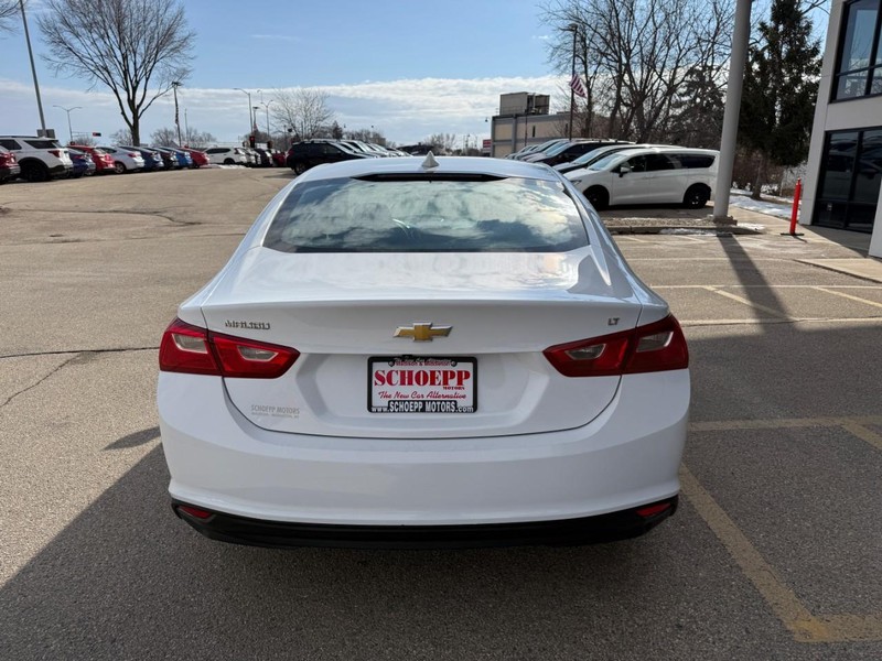 Chevrolet Malibu Vehicle Image 06