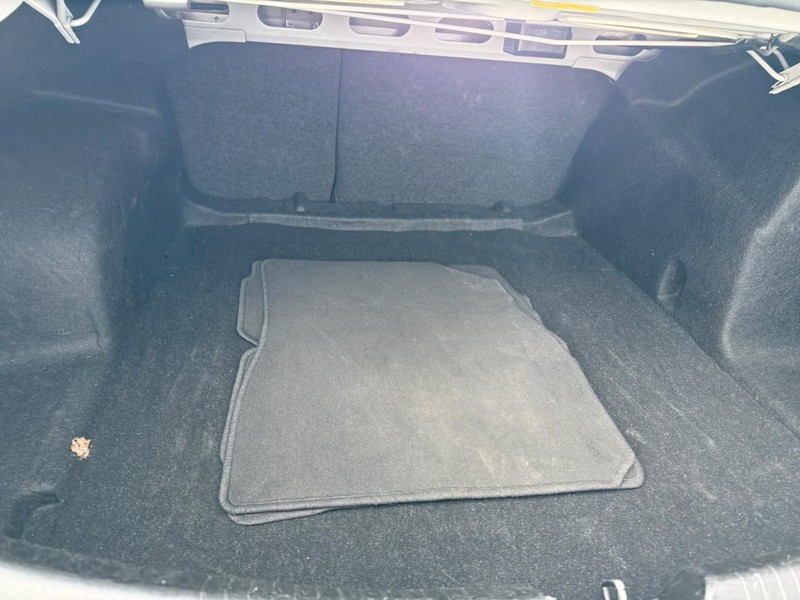 Chevrolet Malibu Vehicle Image 13