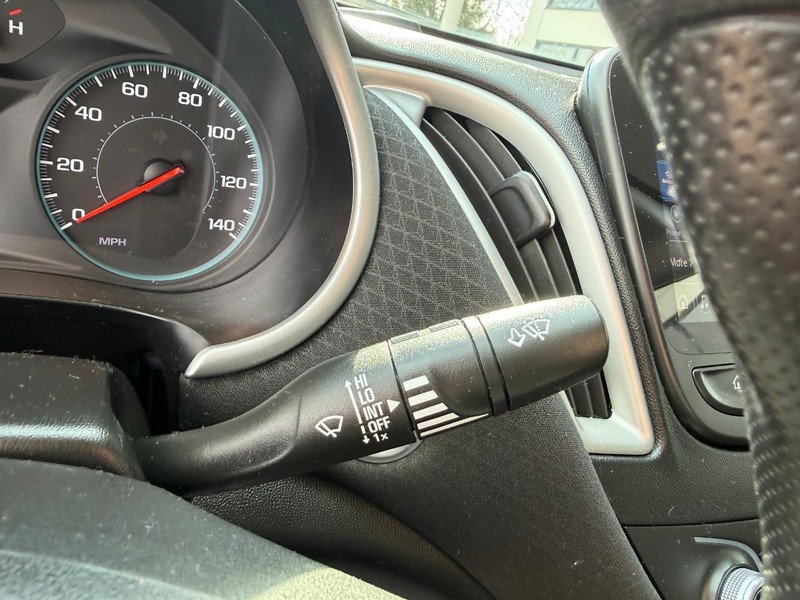 Chevrolet Malibu Vehicle Image 22