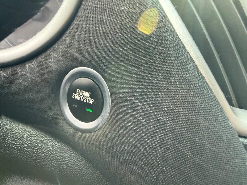 Chevrolet Malibu Vehicle Image 24