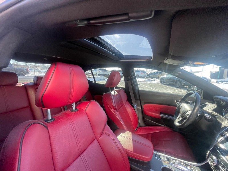 Acura TLX Vehicle Full-screen Gallery Image 08