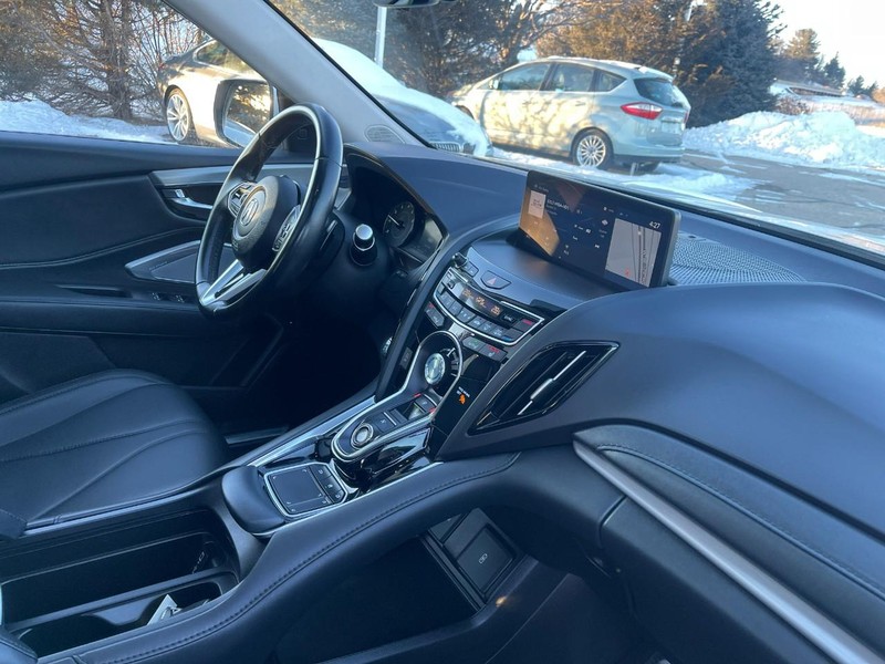 Acura RDX Vehicle Full-screen Gallery Image 09