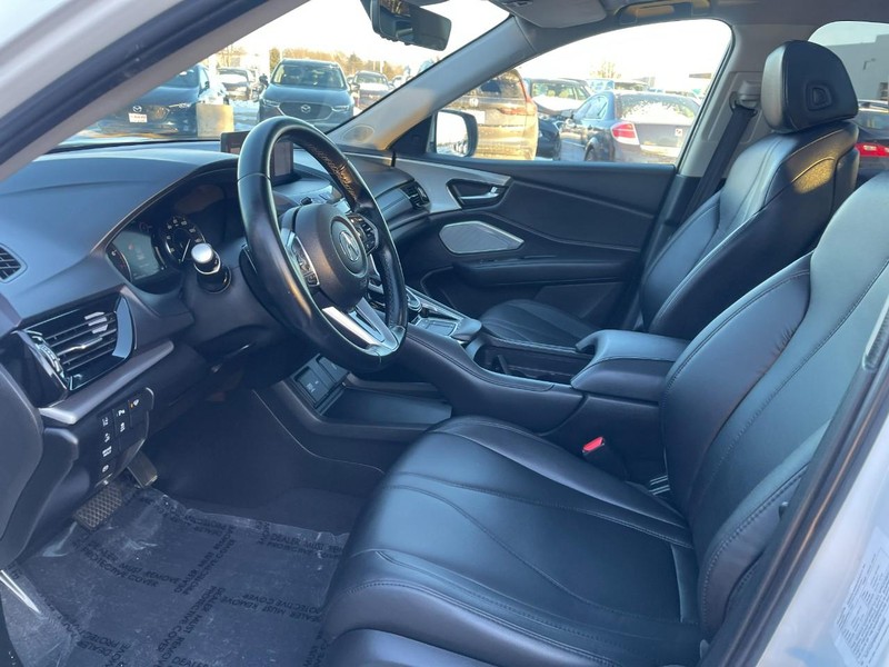 Acura RDX Vehicle Full-screen Gallery Image 23